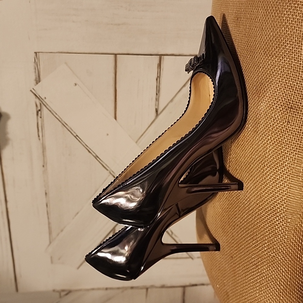 No. 21 Black Patent Leather Heels - Picture 5 of 12